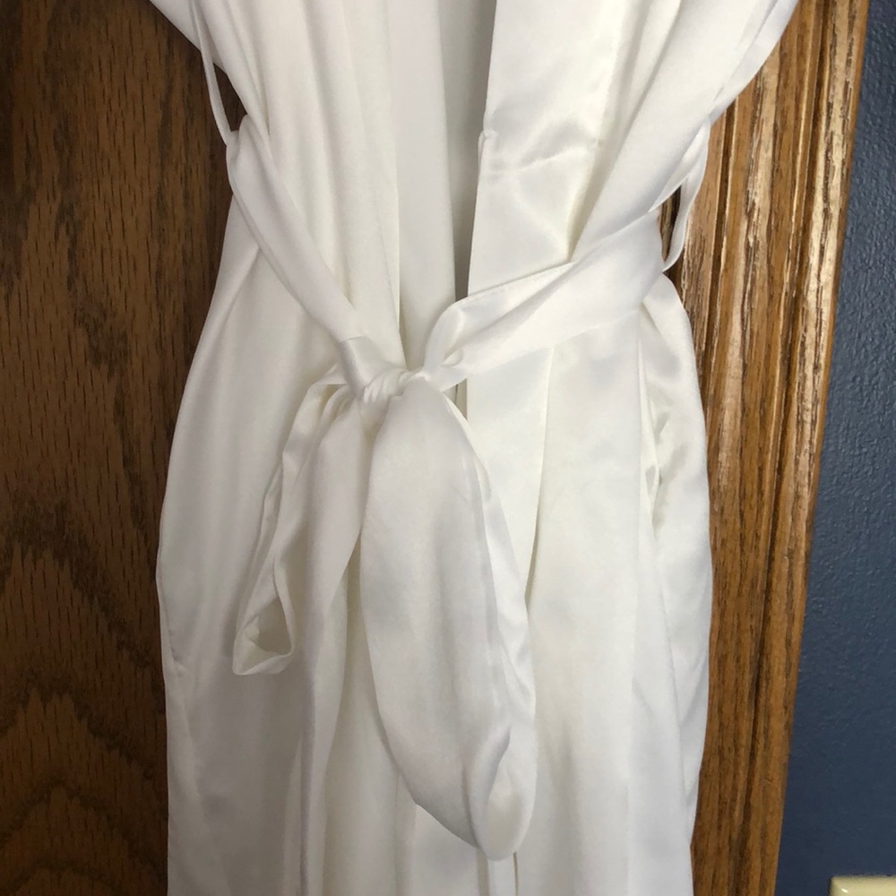 Bride Robe - Picture 4 of 5